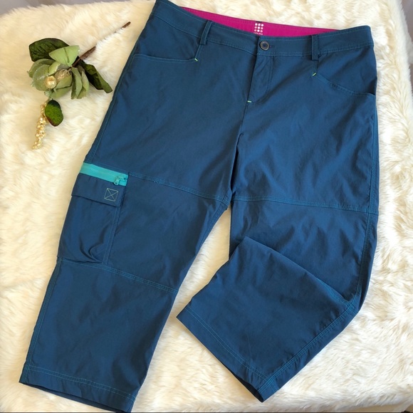 Title nine capris Clearance